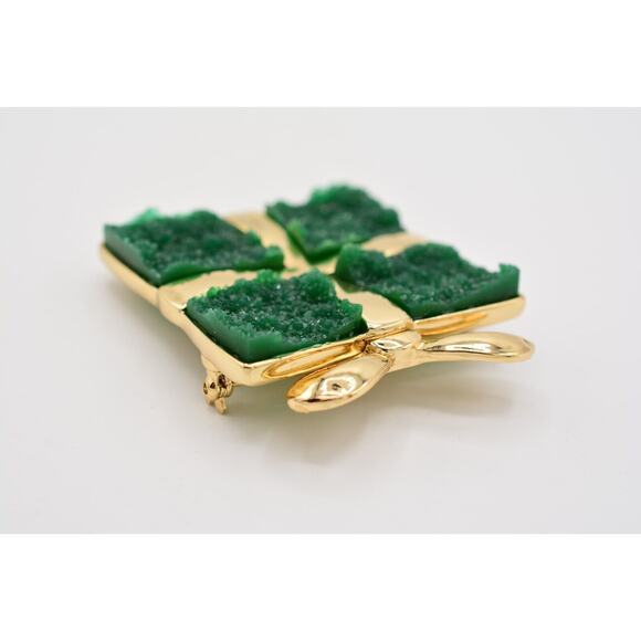 Vintage Christmas Present Pin Brooch Crystal Geode Gift Box Gold Green BinAQ - Picture 8 of 12